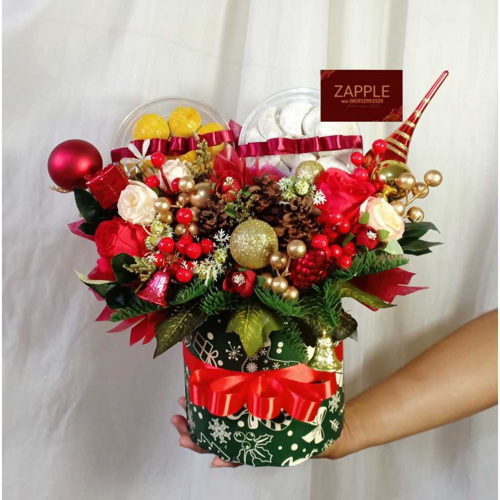 

BUKET/PARCEL CHRISTMAS BUNGA BOX+2 TOPLES KUE KERING