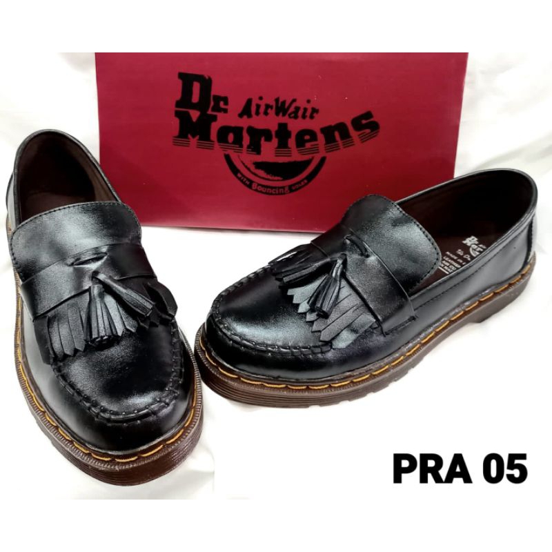 SEPATU CASUAL HITAM / SEPATU DR MARTIN HITAM / SEPATU DOKMAR HITAM