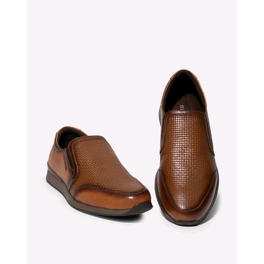 BUCCHERI Sepatu Kulit Pria Slip On Delve - BR2131