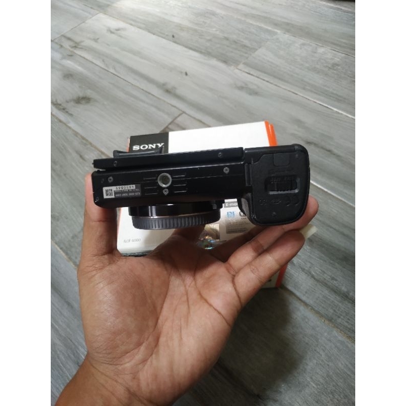 Sony a6000 body only like new
