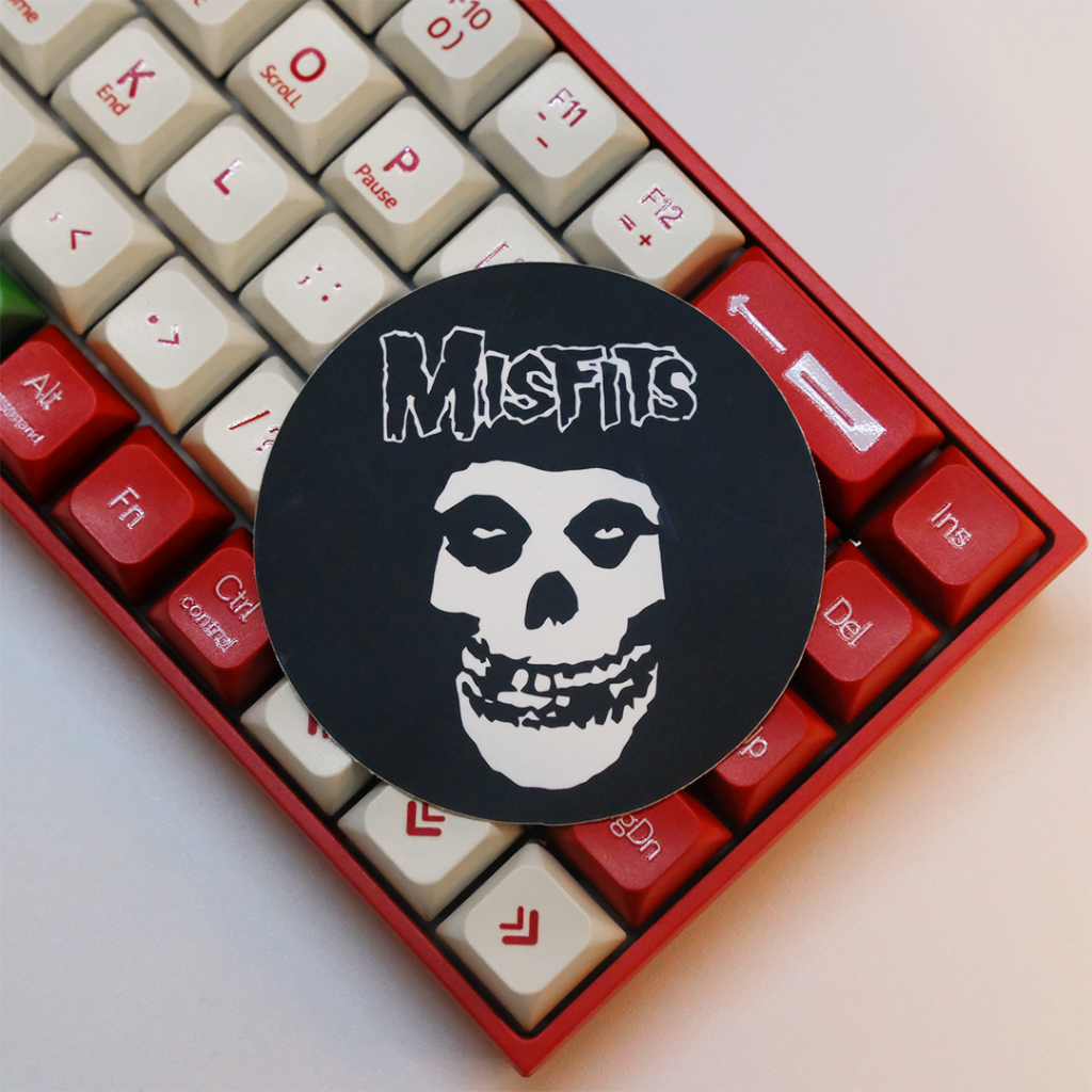 

STICKER THE MISFITS SKULL DESIGN