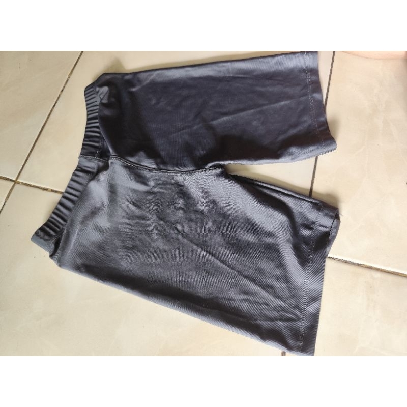 celana strit abu
