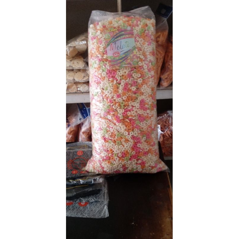 

SNACK KURUPUK BUNGA MELATI 2KG