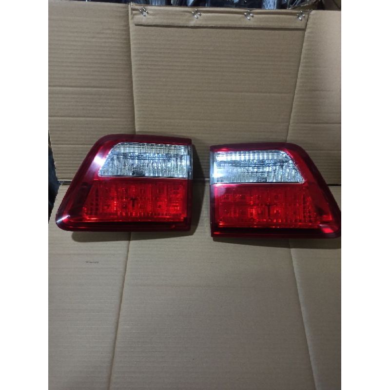 lampu bagasi/garnis fortuner 2010 original