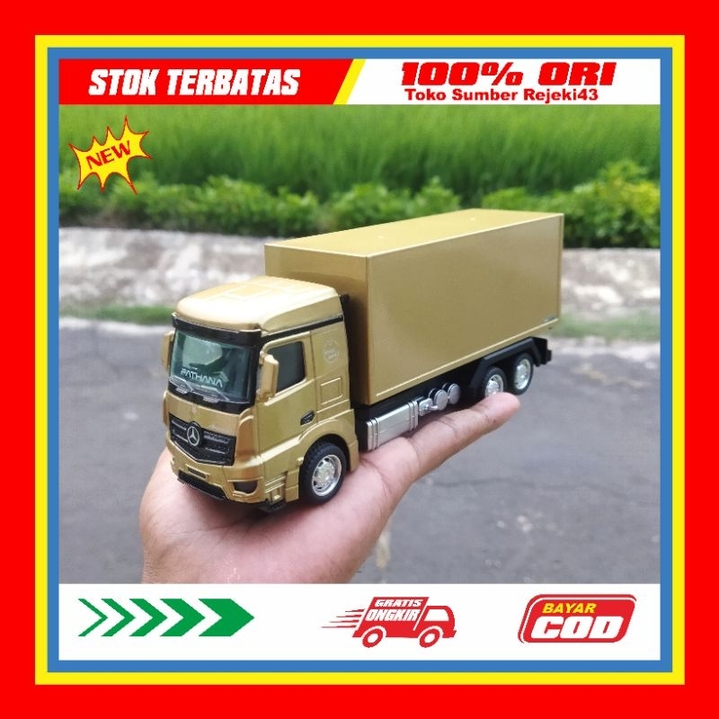 Truk box TAM CARGO Mercedes-Benz FATHANA kardus balap miniatur truk oleng skala 1:50