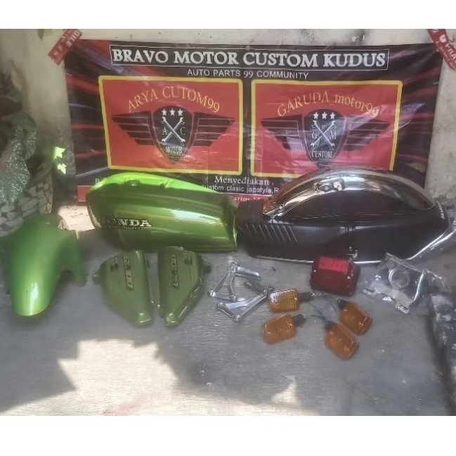 Baju body honda gl 100 sandangan gl 125 fullset komplit detail original impor kualitas bagus.