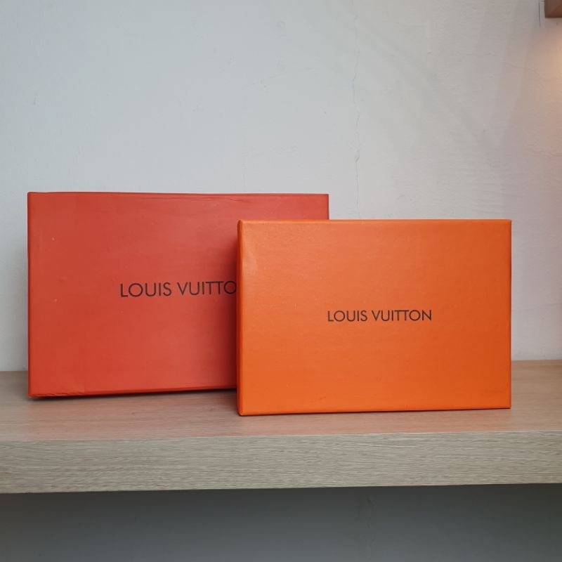 

BOX TAS BESAR DAN KECIL ( BOX SAJA )