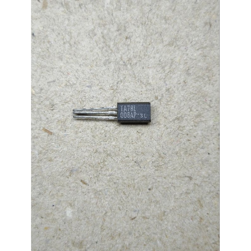 IC TA 78L008