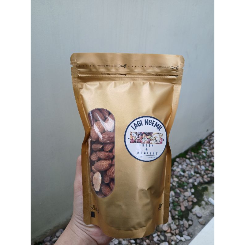 Almond Panggang/Almond Kupas Cemilan Sehat