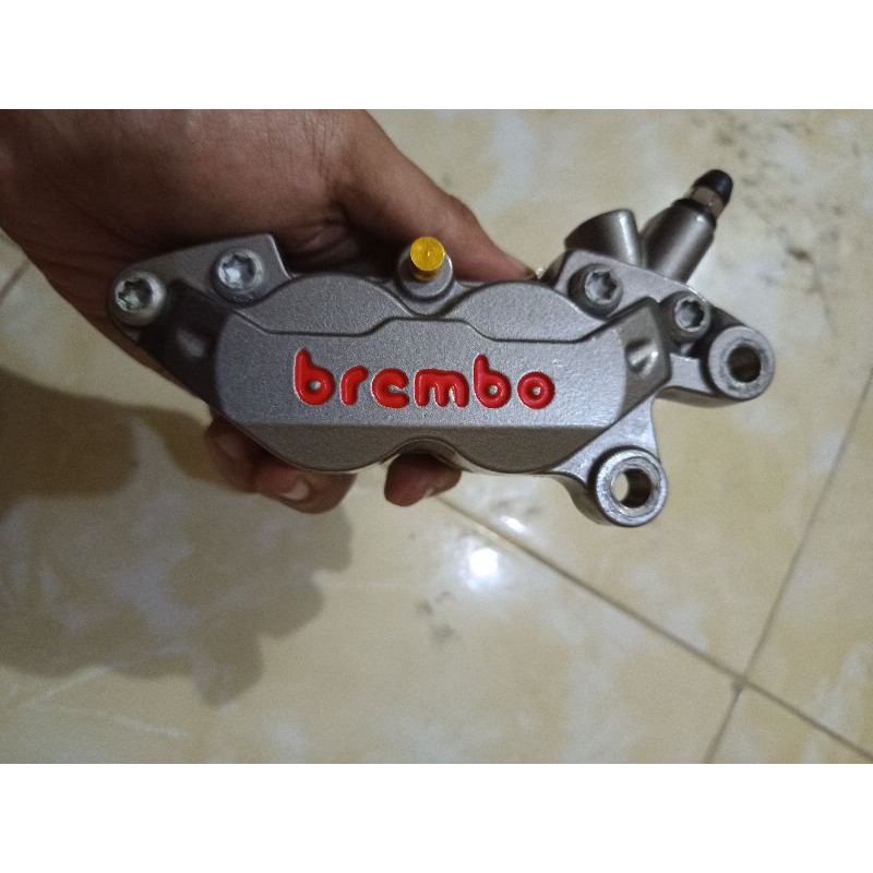 Kaliper brembo 4 piston axial