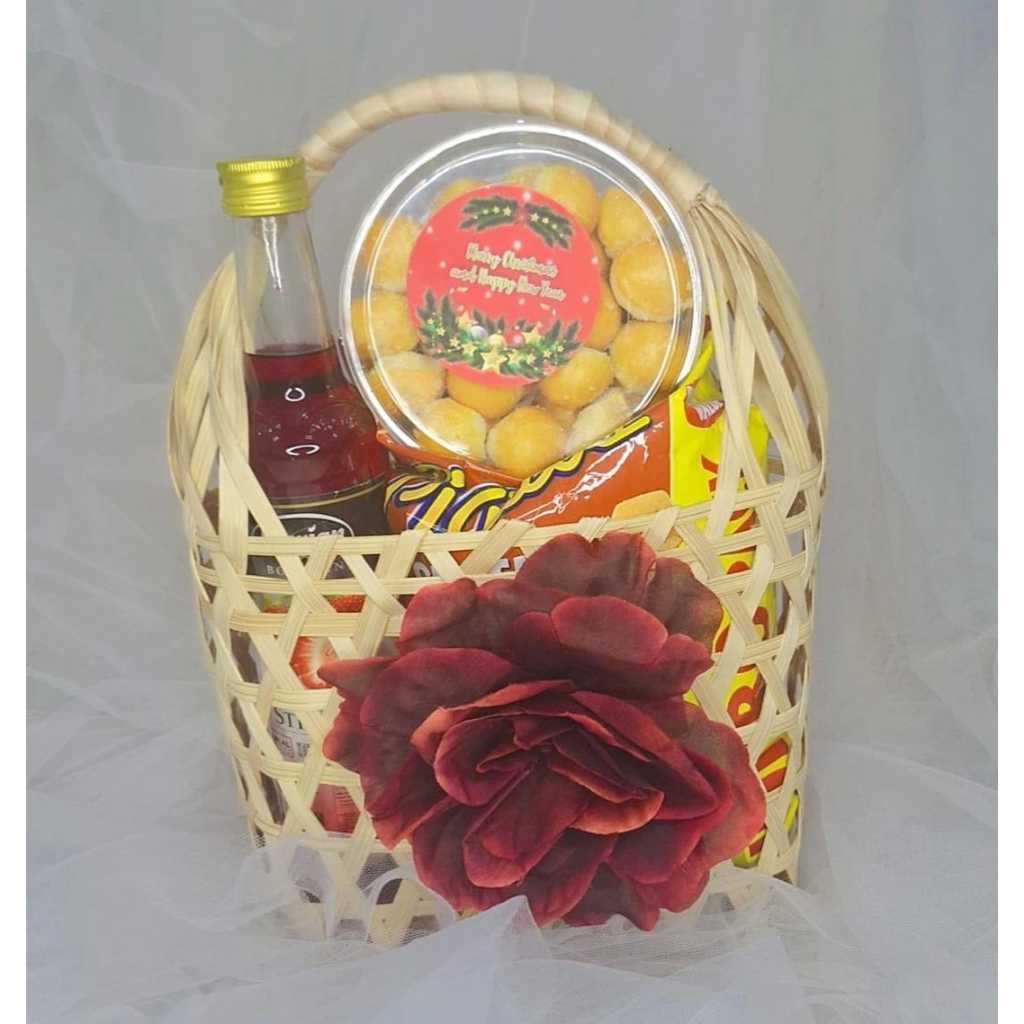 

Hampers natal / Parcel natal / Bingkisan natal / Kado Natal / Hadiah Natal / Buah Tangan Natal