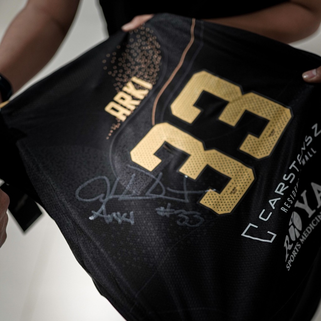 Dewa United Jersey Basket Arki + Tanda Tangan