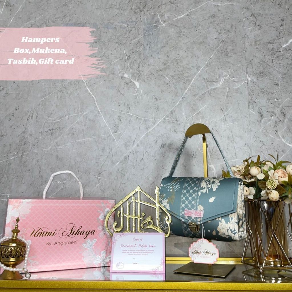 

Ummi Athaya - Hampers Box Premium Mukena Maxmara Dewasa Jumbo Exclusive Gift
