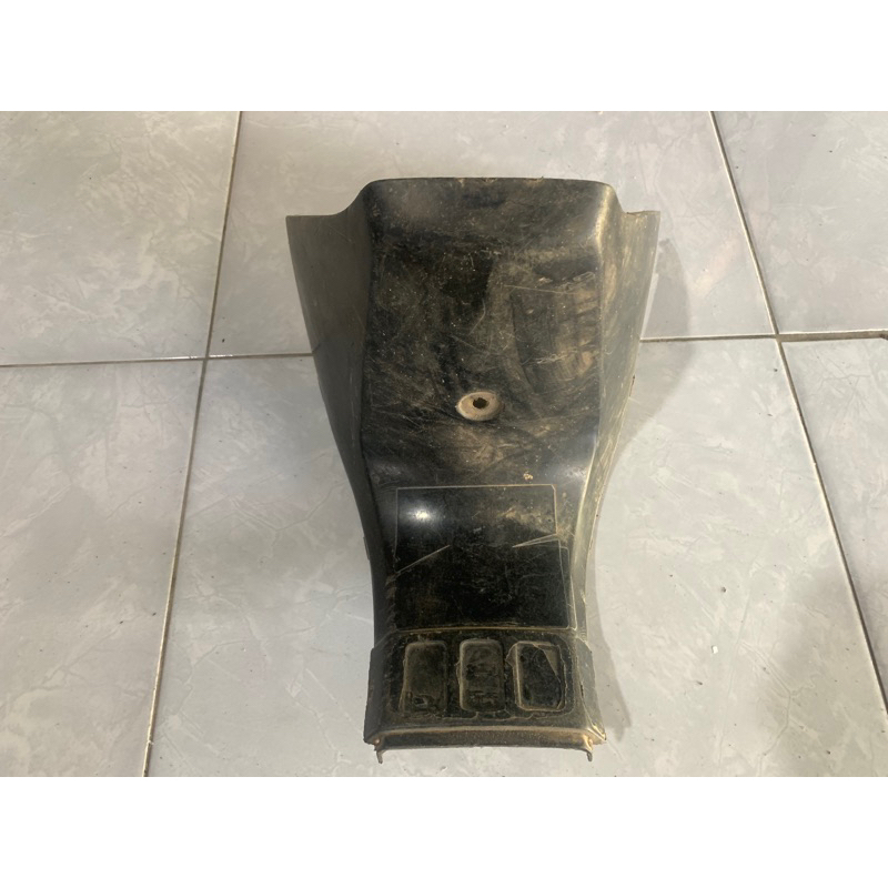 Cover Tutup Tangki Dek Body Tengah Suzuki Kristal Body Tengah Bawah Jok Crystal 110 Ori