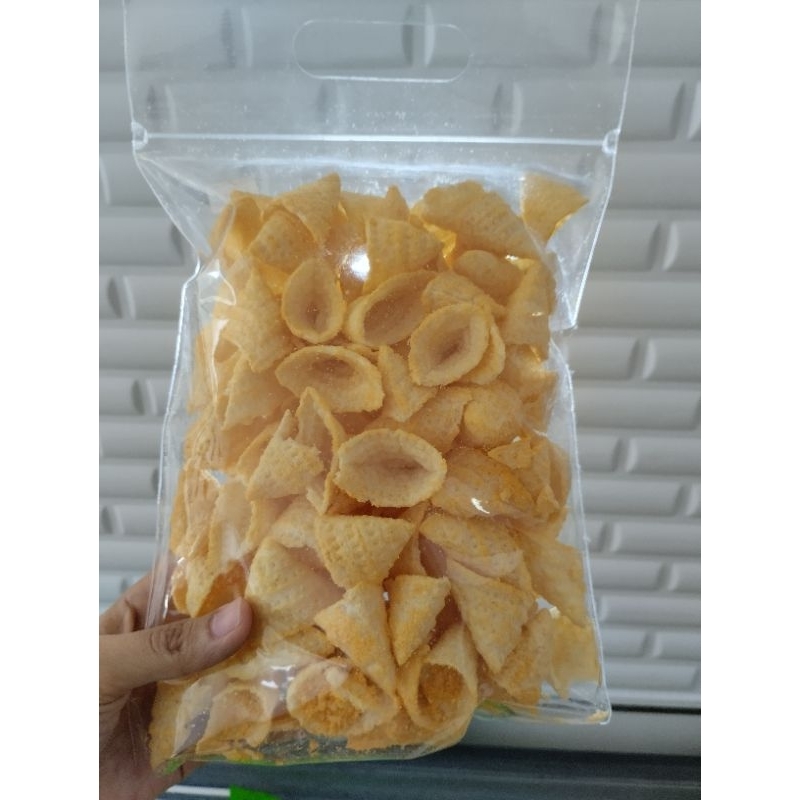 

Cemilan Keripik Terompet