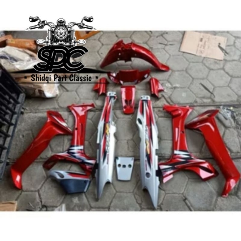 Paket Body Full Set Yamaha Vega R Lama Old Stiker Striping Fiz R Warna Putih kombinasi Merah Maroon 