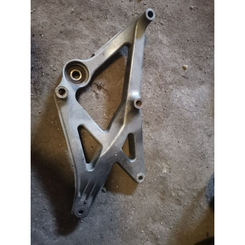 Copotan Arm Yamaha Xeon Karbu (bekas)