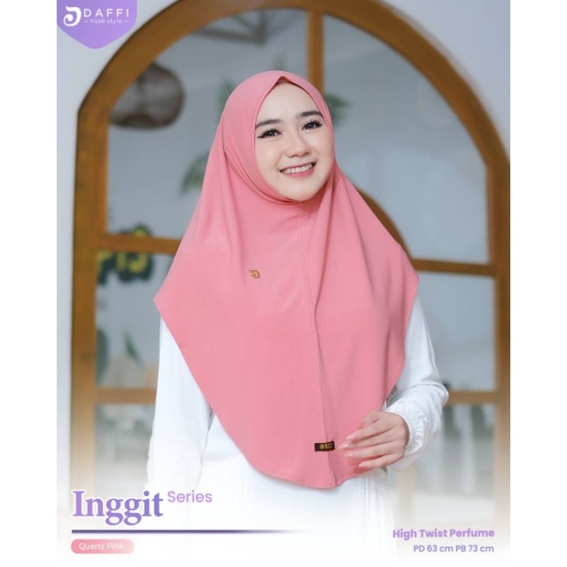 INGGIT DAFFI HIJAB