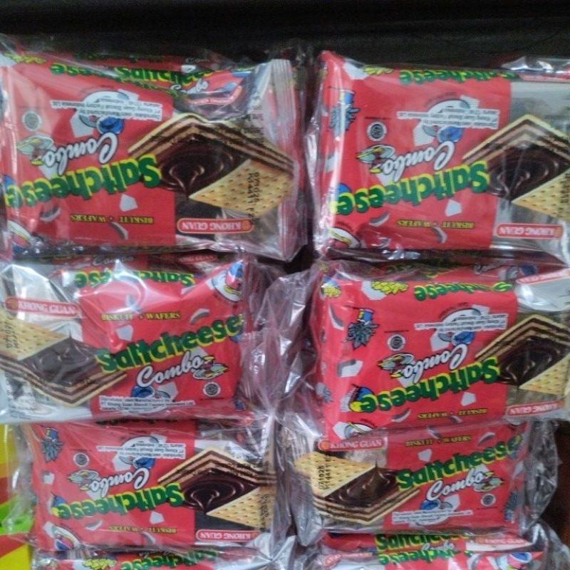 

saltcheese combo biskuit + wafer khong guan 1pak isi 10pcs