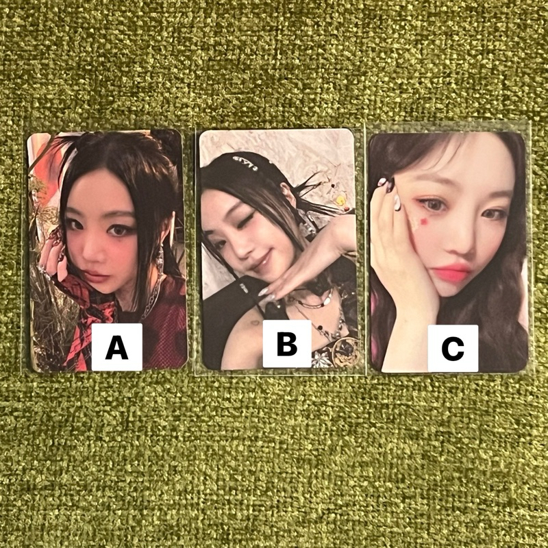 Photocard (PC) Official Seo Soojin Agassy I burn Hwaa Album (G)I-DLE GIDLE IDLE