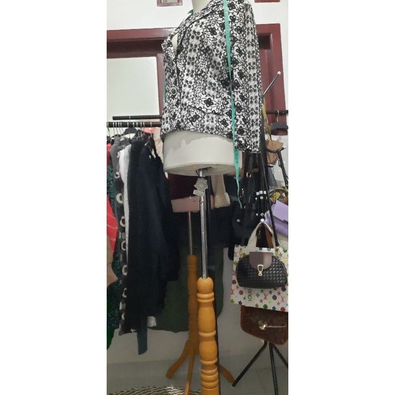 blazer, rajut, crop top etc