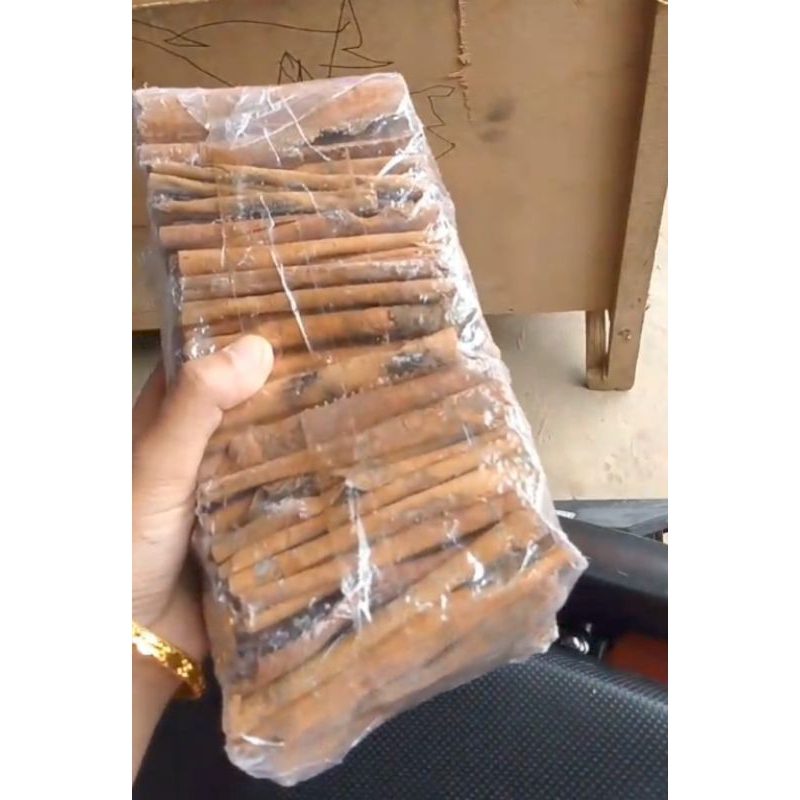 

Kayu manis potongan sama rata kemasan 1kg