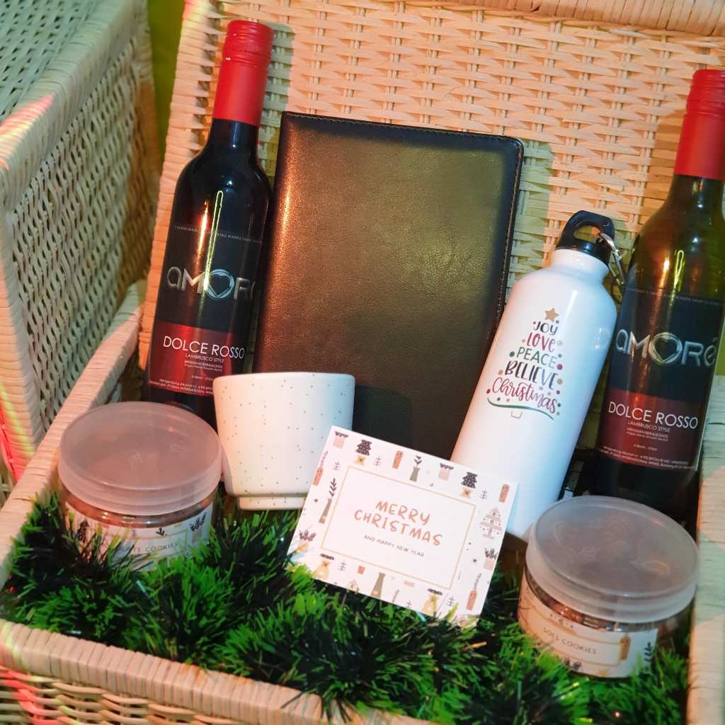 

Premium Hampers Natal Christmas Mewah Kue Kering Wine Keranjang Parsel READY