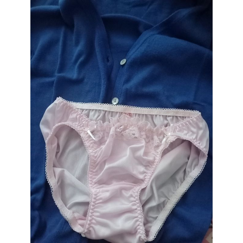 Celana Dalam Aroma Khas Wanita