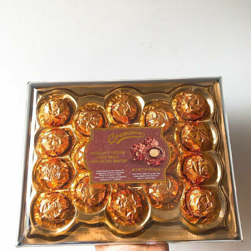 

Cremona Choco Hazelnut isi 18 Pcs