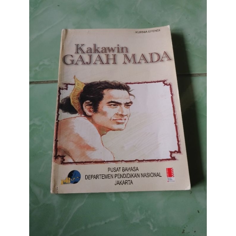 Buku Kakawin Gajah Mada Oleh Kurnia Efendi [Preloved]