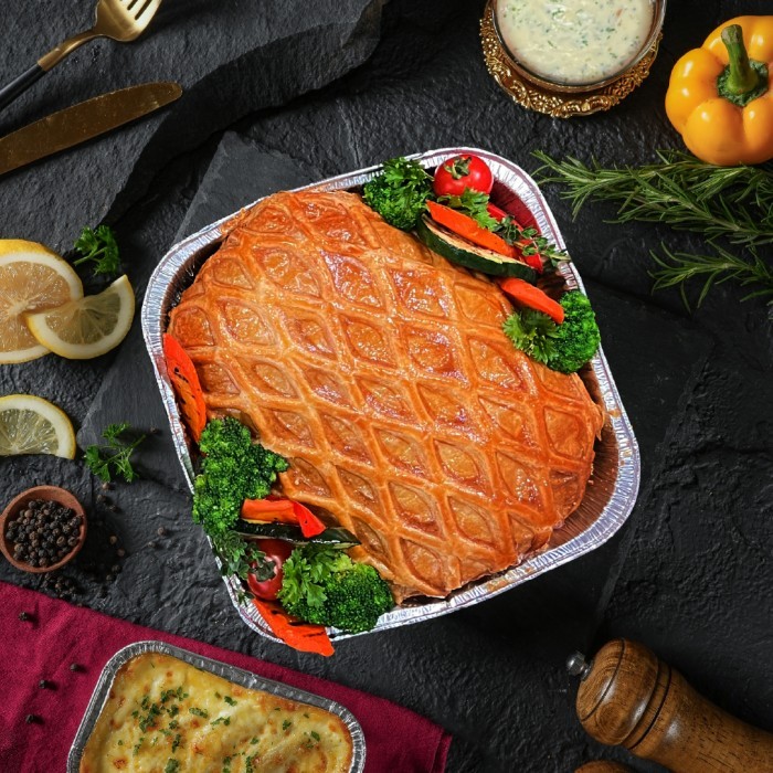 

Holycow! - Salmon En Croute (Premium Hamper & Parcel)