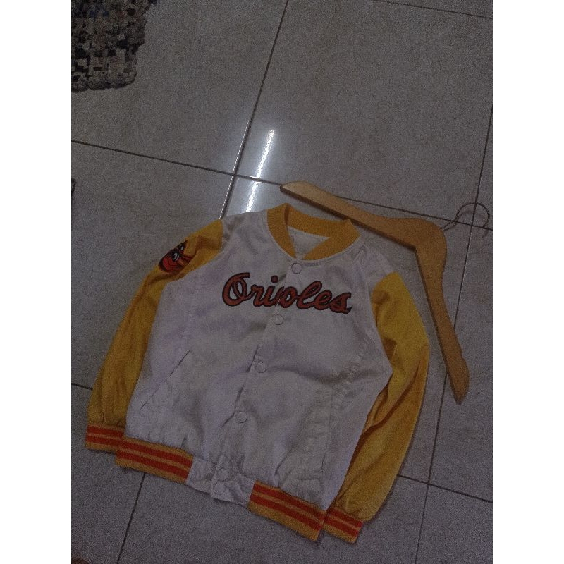 varsity.mlb bahan satin