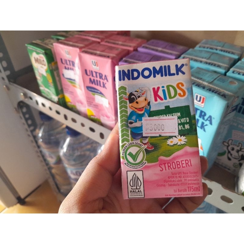 

susu INDOMILK KIDS RAsa Strowberry/susu kota