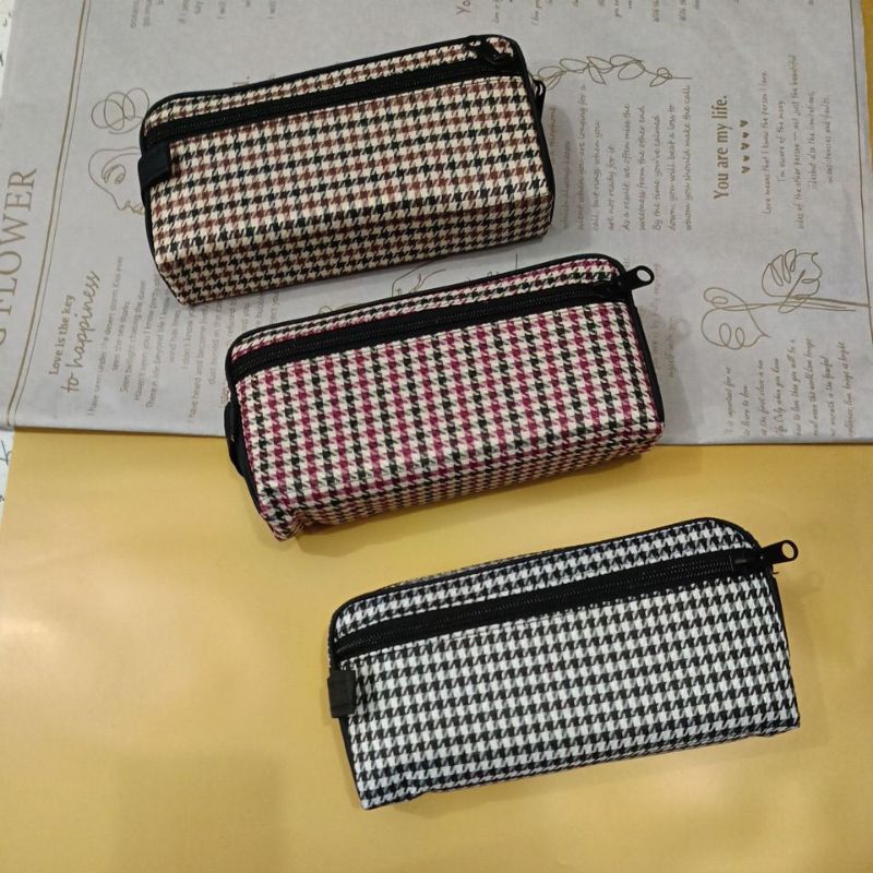 

Pen case guling motif kotak shintoeng