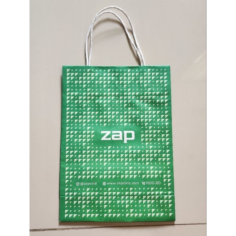 

paperbag merk zap ukuran 25x18 (PxL)