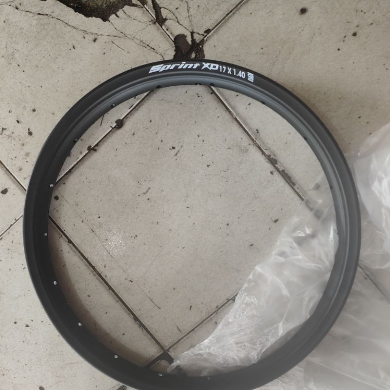 velg rossi sprint xd 140 x 17 hitam (hole 36)