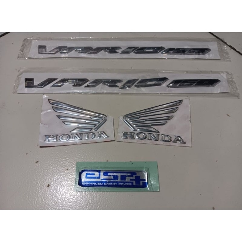 Emblem timbul vario new 160 sepaket emblem vario 160+160 bahan ABS tebal keras sepasang tinggal temp