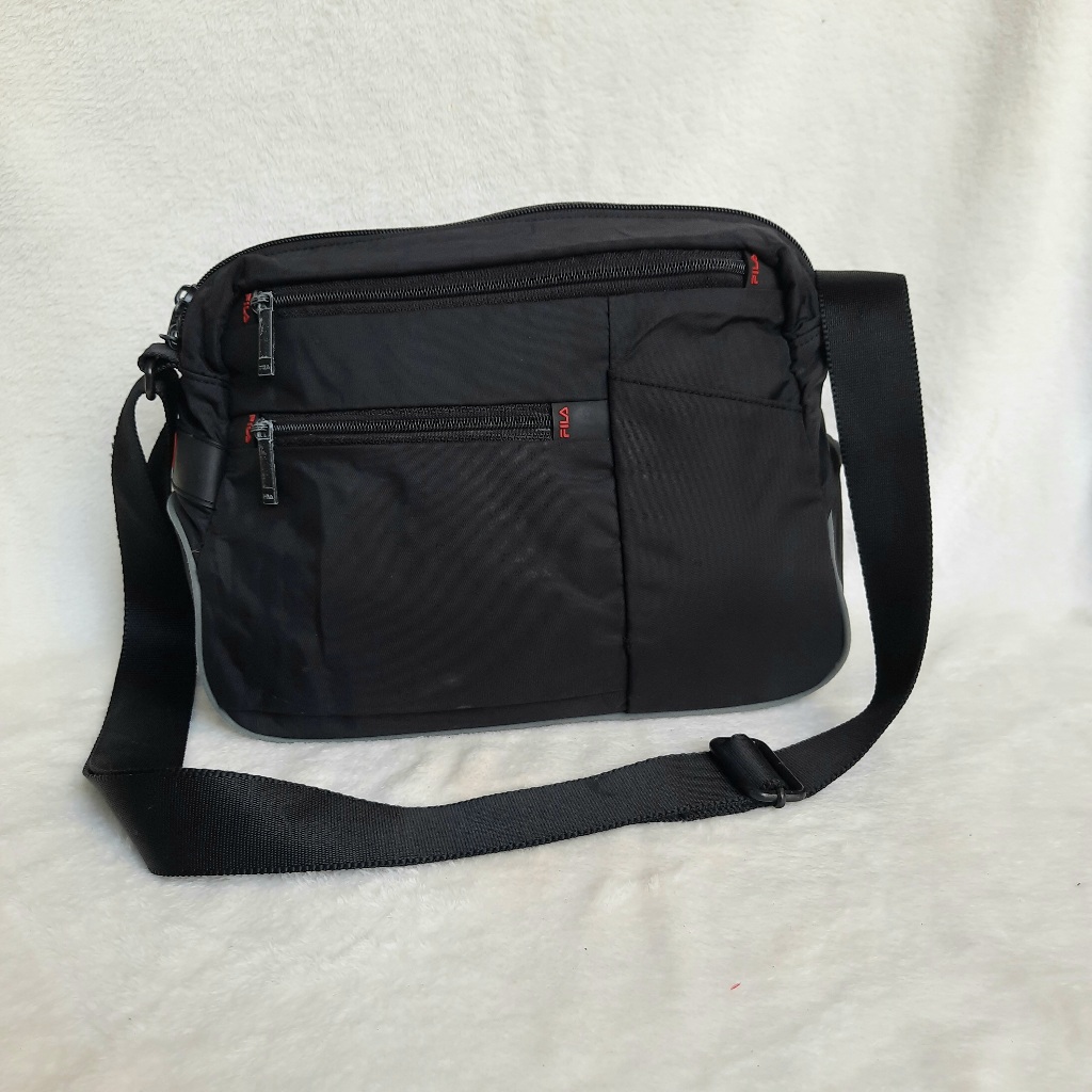 [PRELOVED] Tas Slempang Sling bag Original FILA