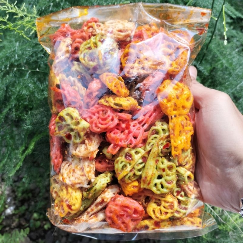 

Kerupuk seblak mawar pedas daun jeruk cemilan snack 250gr - 500gr