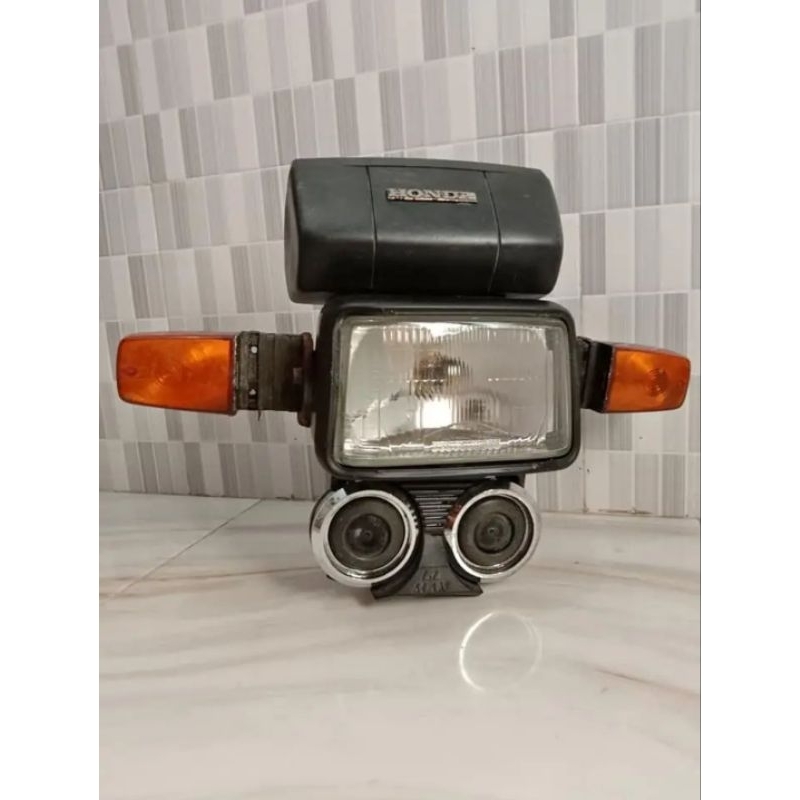 LAMPU DEPAN GL PRO GL MAX ORIGANAL LEPASAN MONTOR SETT SPIDOMETER DAN SEIN
