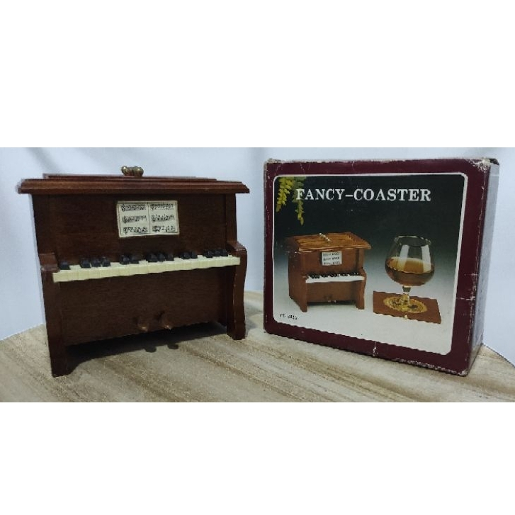 Pajangan Piano Klasik Coaster