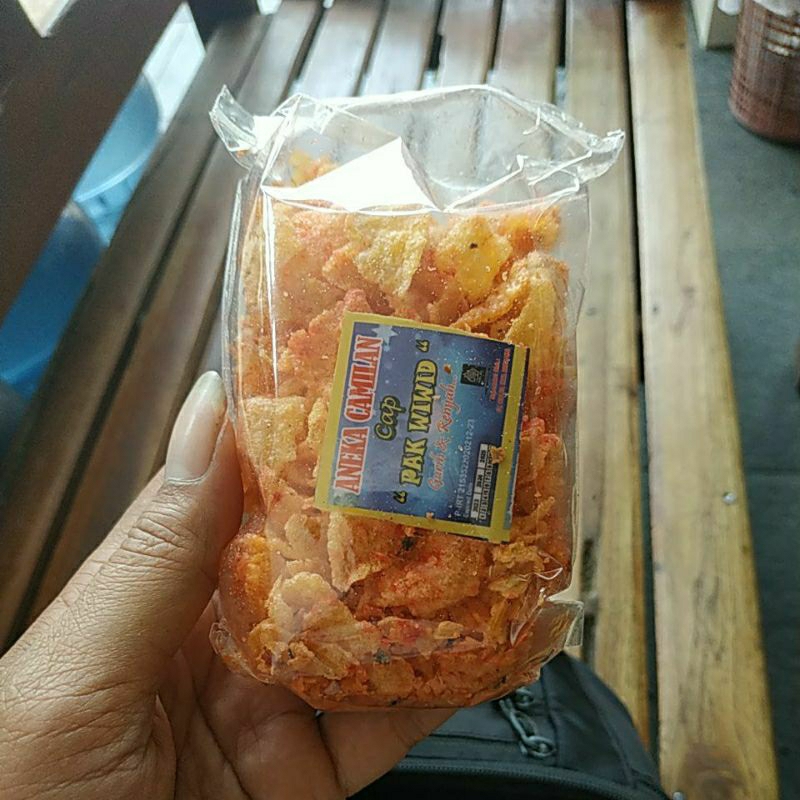 

kerupuk jagung pedas manis pak Wiwid blitar