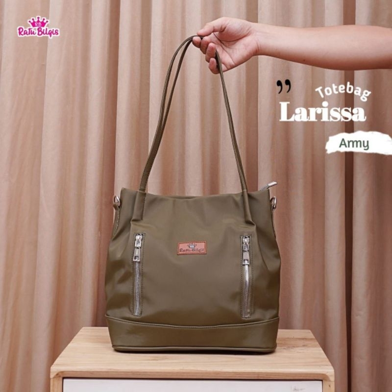 _Larissa Tote Bag