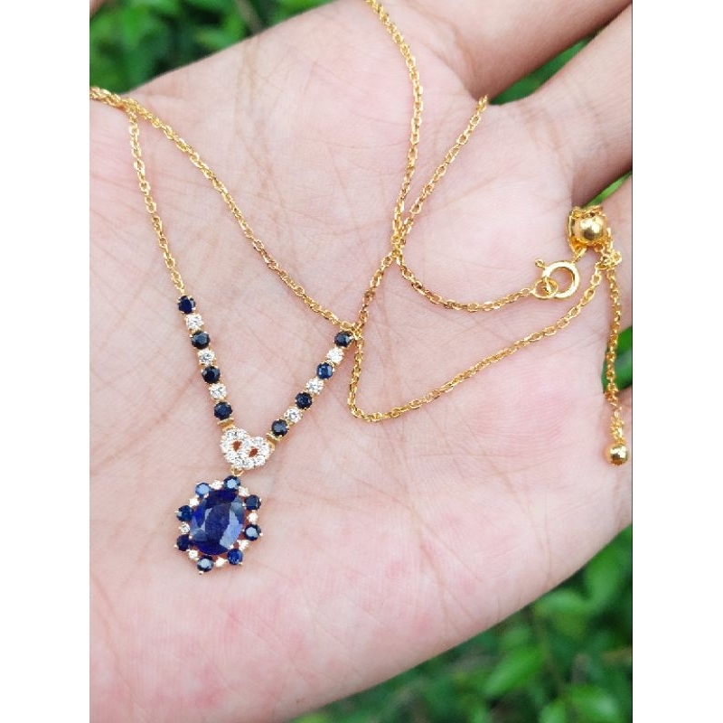 kalung perhiasan emas berlian berkualitas(batu permata asli)