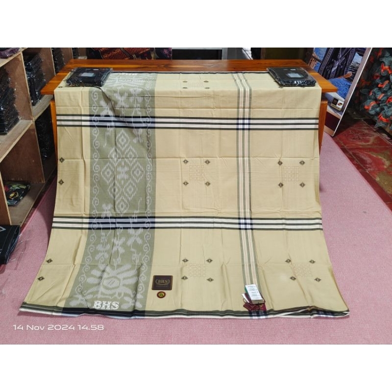 BHS SARUNG PRIA BHS EXCELLENT GOLD