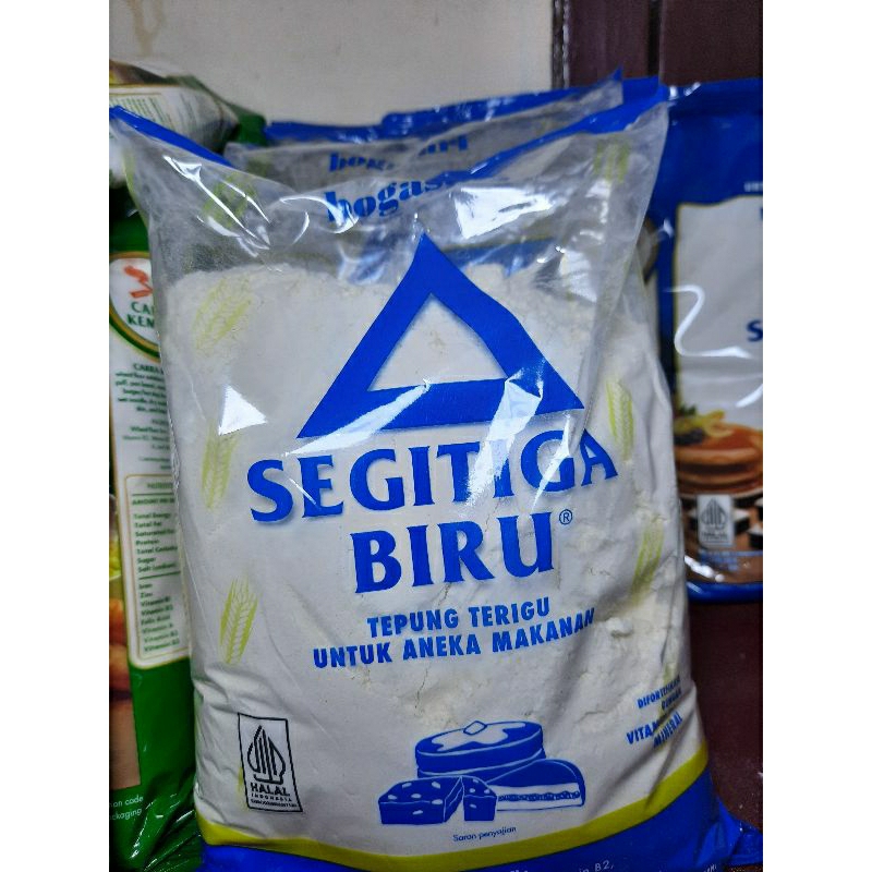 

Tepung Segitiga Biru 1 Kg