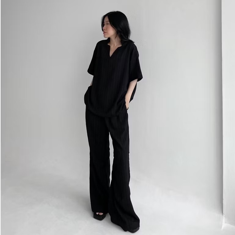 Arsyy.id - ￼One Set Crinkle V-Neck - Satu set Baju & Celana Lengan pendek Anti kusut - Set korean st