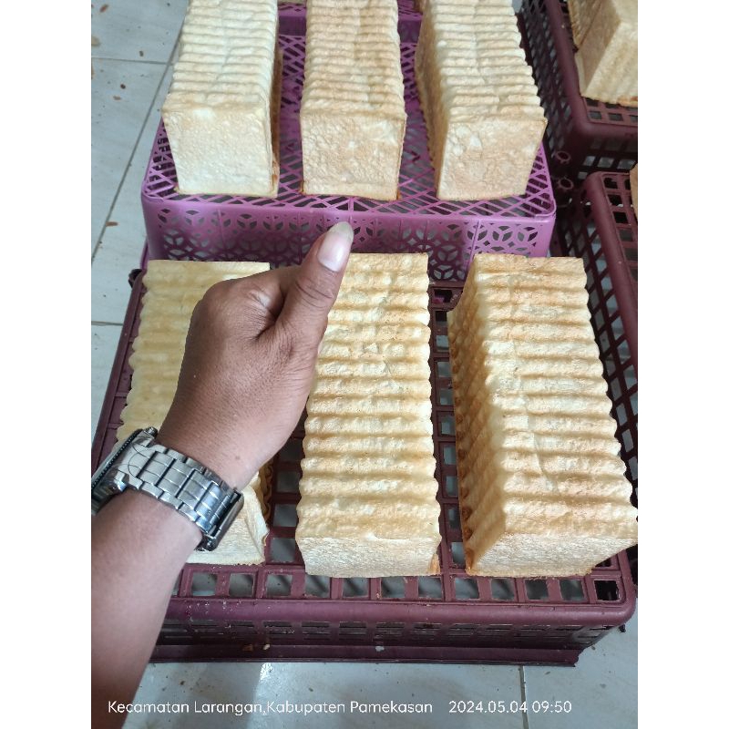 

ROTI BAKAR BANDUNG KASINO | ORIGINAL TASTE ( UKURAN 20X8X8 )