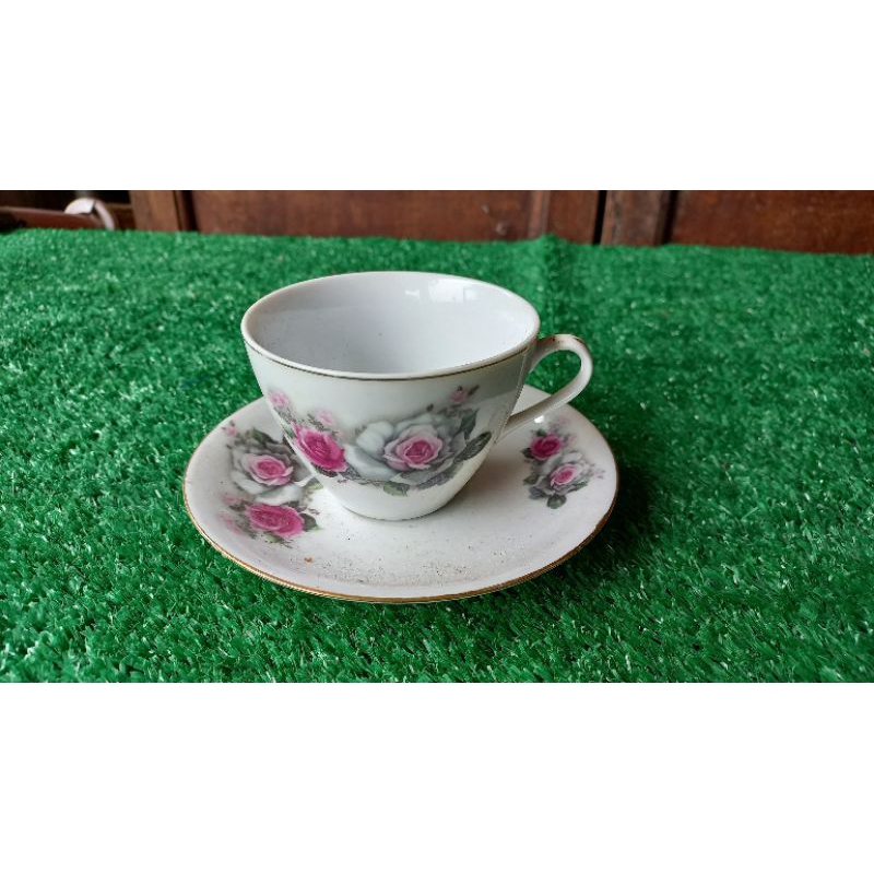 Cangkir Lepek Porceland Kuno 1920