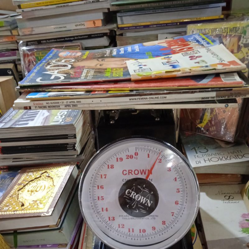 majalah bekas 2 kilo 6 buku Rp 40.000 bekas original